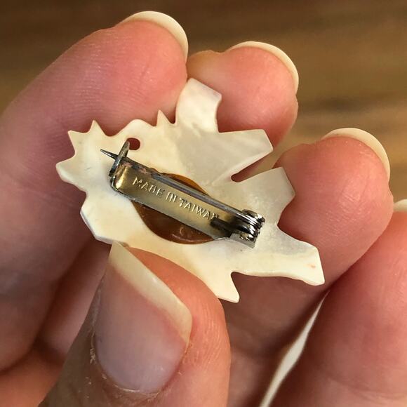 Vintage Mother Of Pearl Carved Elephant Brooch Pin Made In Taiwan 70s 80s Boho - Picture 5 of 7